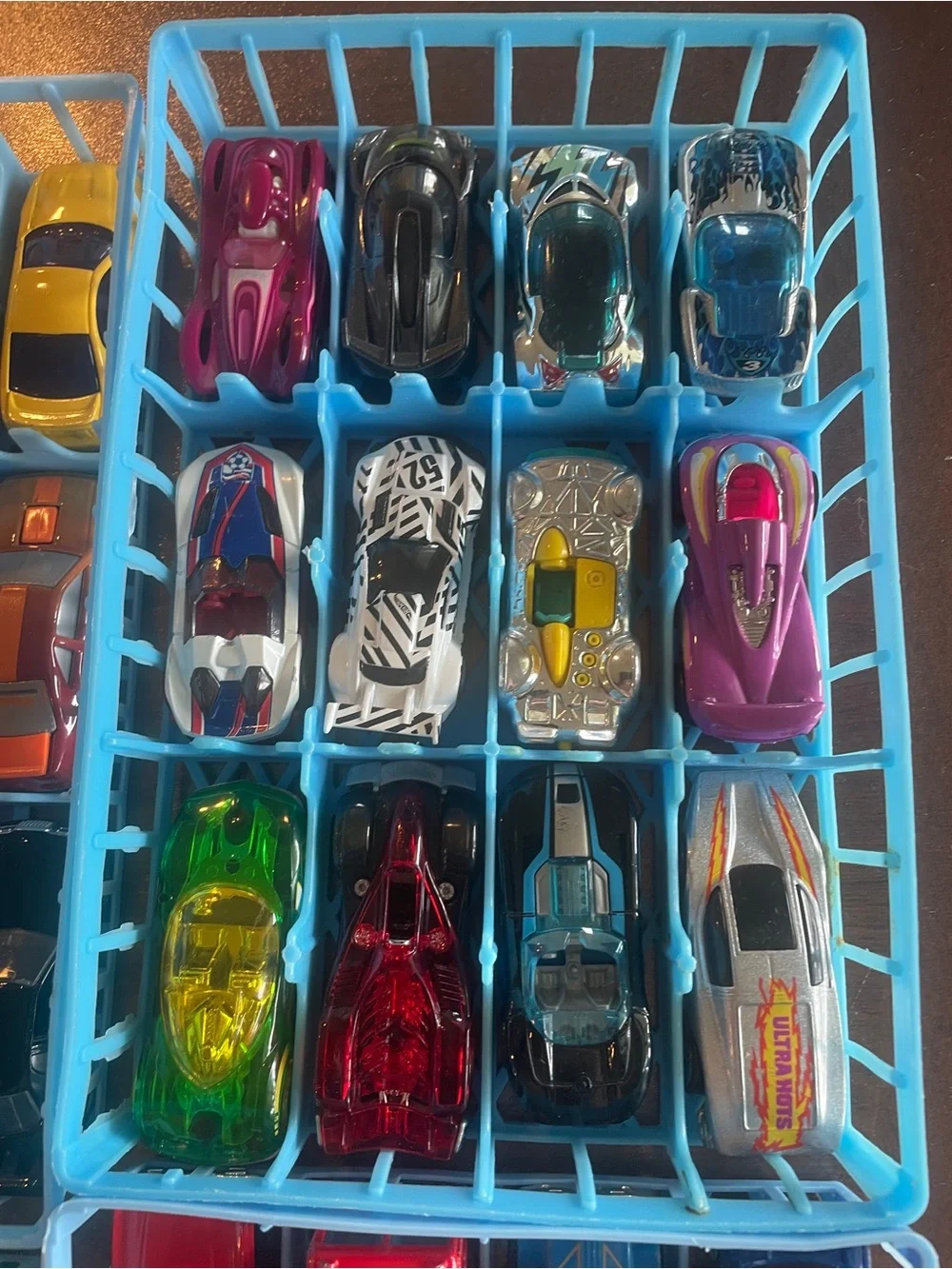 Vintage 1983 Matchbox Holds 48 Cars Official Collectors Carry Case w/ 48 cars